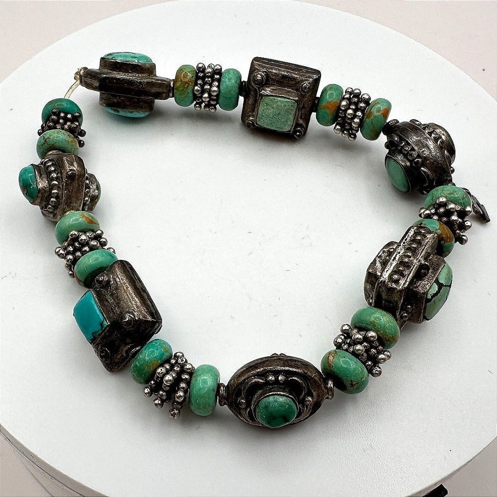 Vintage 90s Y2K‎ Silver Tone Seafoam Green Beaded Bracelet Boho Women's Jewelry